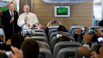 Francisco en diálogo con los