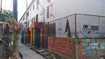 Entrada a las casas del