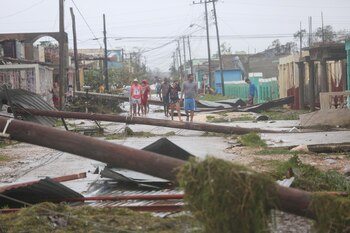 Destrozos en Caibarien, Cuba (Reuters)