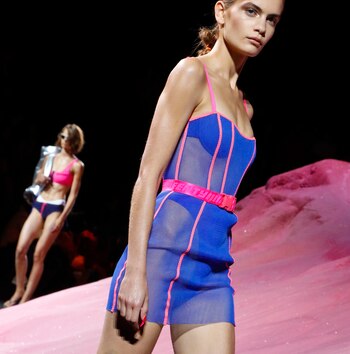 La colección compuesta por vestidos