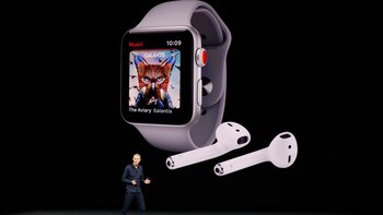 El smartwatch junto a los