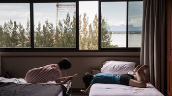 Los desertores norcoreanos descansan en