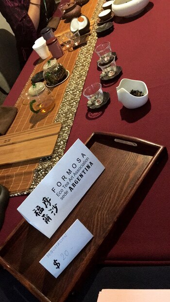 Dos clases de té brindaron