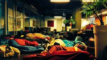 Así pernoctaron los becarios del