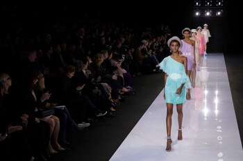 Vestidos de corte asimétrico con