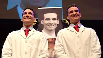 Gemelos idénticos no se reconocen