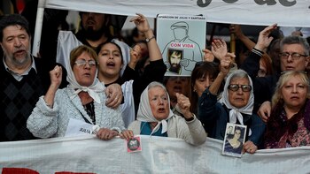 Nora Cortiñas y las Madres de Plaza de Mayo Línea Fundadora también estuvieron en la marcha