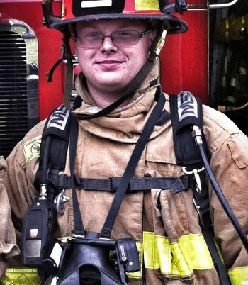 Tyler Royston, el bombero racista