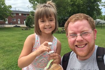 Sophia Spencer junto a Morgan