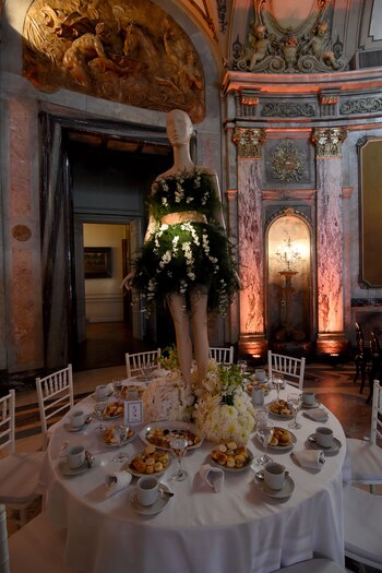 “Casta” by Adrián Brown. Vajilla,