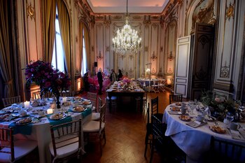 En el salón de baile