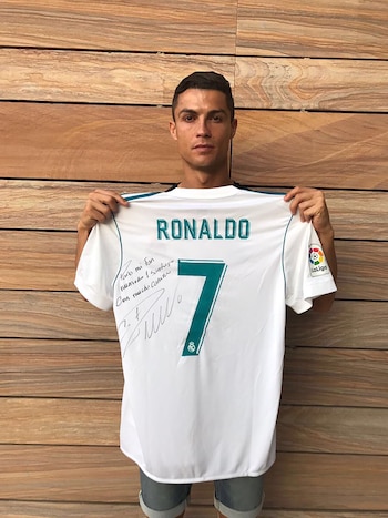 Cristiano Ronaldo enviará su camiseta