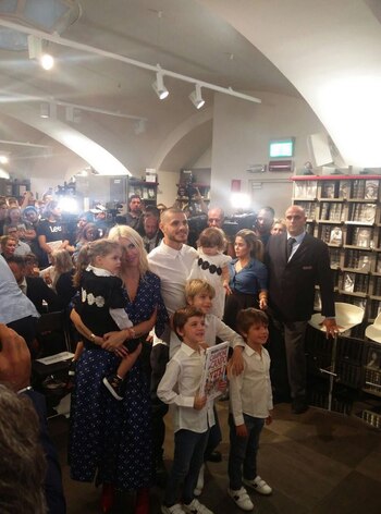 Wanda con su familia