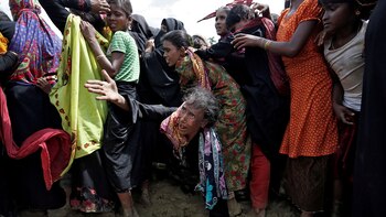 Los rohinyás desbordan los campos