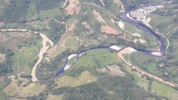 Toma aérea de la contaminación