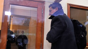 lleral ingresando al juzgado para