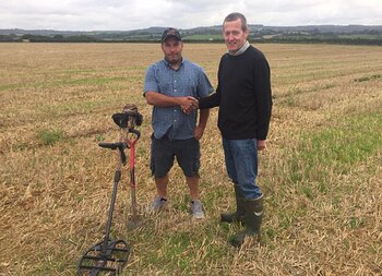 Mike Smale y el granjero