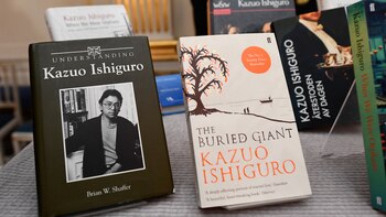 Los libros de Kazuo Ishiguro, el último Nobel (Foto: AFP)