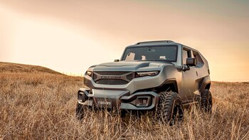 El tanque de uso civil monta un motor V8 capaz de desarrollar 500 CV de potencia