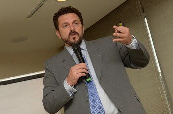 Hernán Amartino, especialista en errores