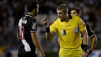 El juez brasileño mide 1,88