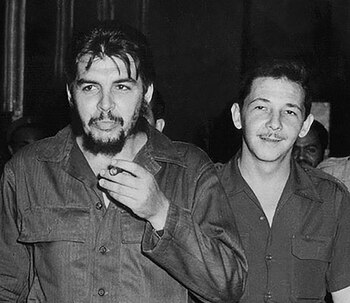 Ernesto Guevara y Raúl Castro