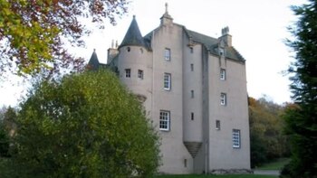 La fachada de la mansión de Rose Leslie de su infancia en Garioch, Escocia (Airbnb)