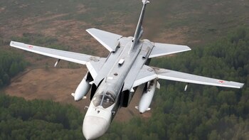 El Su-24 es uno de los principales activos de Rusia en sus operaciones en Siria