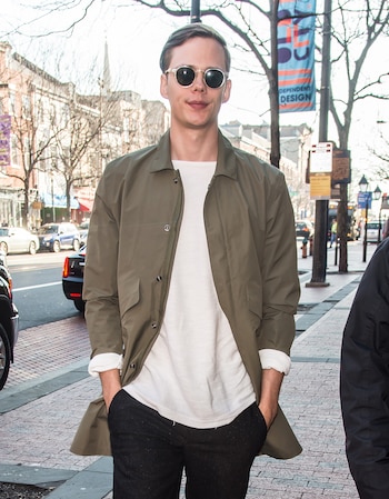 Se le atribuye también una