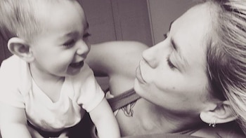 Rocío junto a Lupe, que