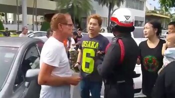 Los dos conductores contaron sus versiones a un policía