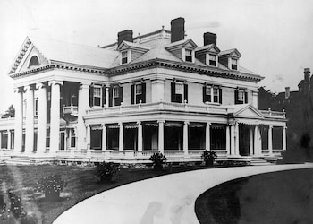 La mansión The Breakers, construida