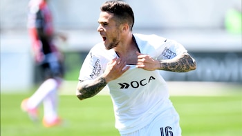 Fabricio Bustos celebra el primer