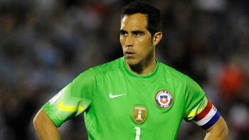 Claudio Bravo podría abandonar la