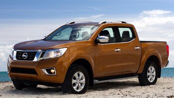 Una camioneta Nissan NP300 llevaba