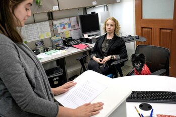 Shenandoah Sowash, asistente de dirección