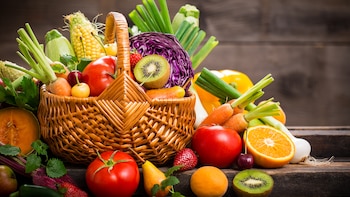 Algunas frutas y verduras aportan