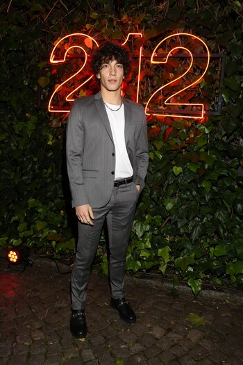 Jorge López fusionó la formalidad