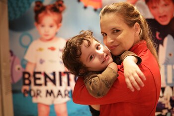 Sabrina Garciarena con su hijo