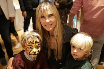 Virginia elizalde y sus nietos