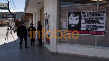 Esquel 18/10/17. La policía custodia