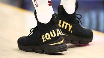 El peculiar calzado de LeBron