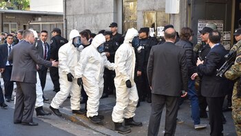 Especialistas ingresan a la Morgue