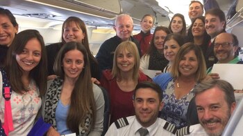 Los pilotos felicitaron a los