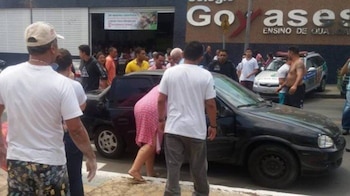 Desesperación en la puerta de