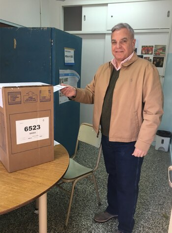 El voto del periodista Carlos