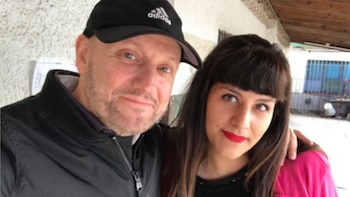 Juan José Campanella junto a