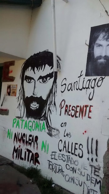 Pintadas en el frente de