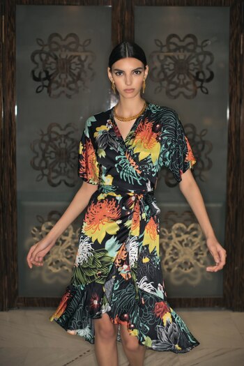 Vestido tipo cache coeur ($