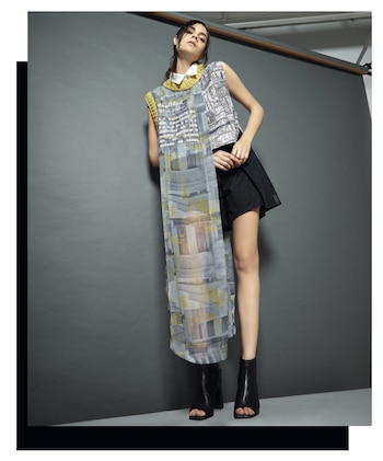 Chaleco con estampas, camisa y